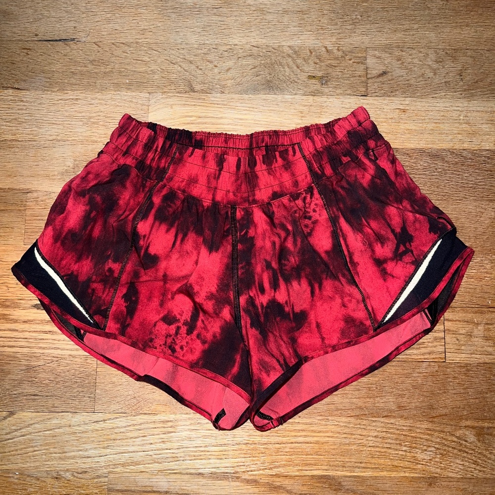 Lululemon Hotty Hot Short 2.5"